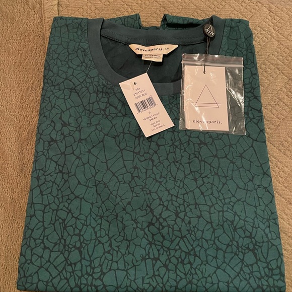 NWT Mens Small Eleven Paris "Crackle" Tee with Emerald Green Rubberized Finish - Picture 5 of 5